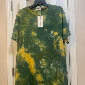 New! “CHOOL” Men’s Green & Yellow Short Sleeve T-Shirt. Size: 5X-Large